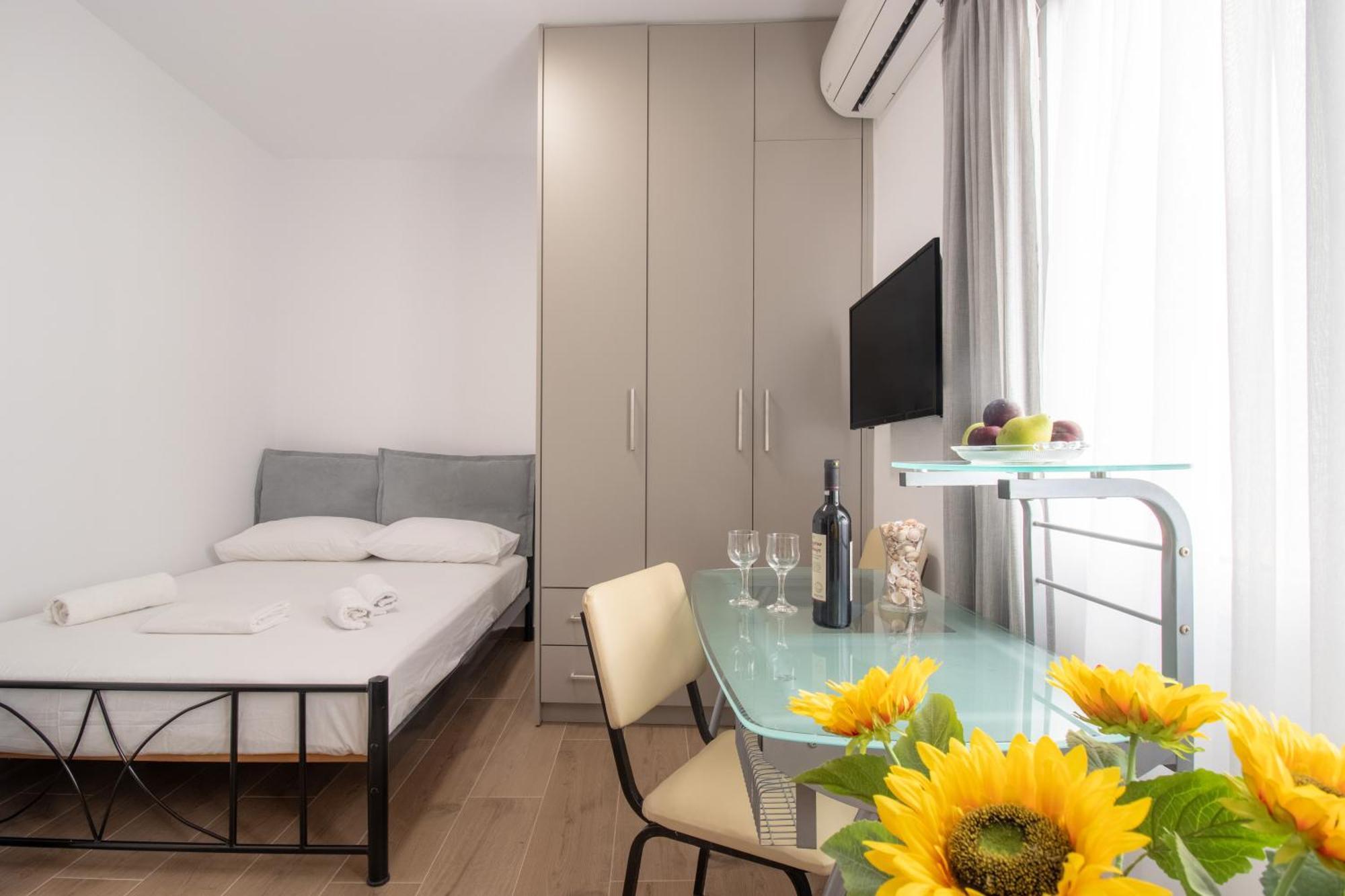 Central Park Urban Studios Heraklion  Екстер'єр фото