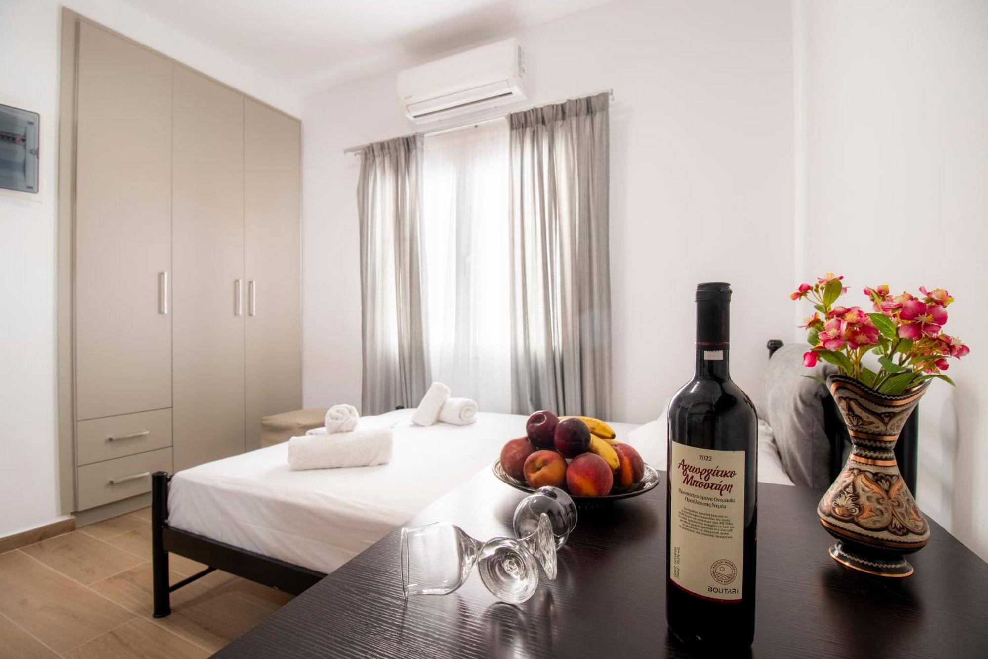 Central Park Urban Studios Heraklion  Екстер'єр фото